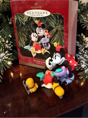 Vintage Hallmark Keepsake Ornament Mickey & Minnie Mouse 1997 New Pair of Skates